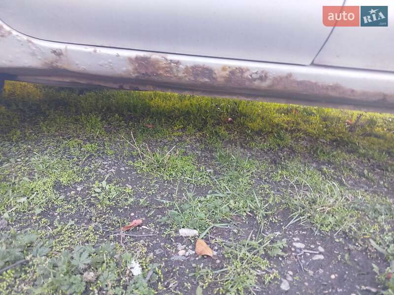 Седан Nissan Maxima 2000 в Кривом Роге фото 10 Седан Nissan Maxima 2000 в Кривом Роге