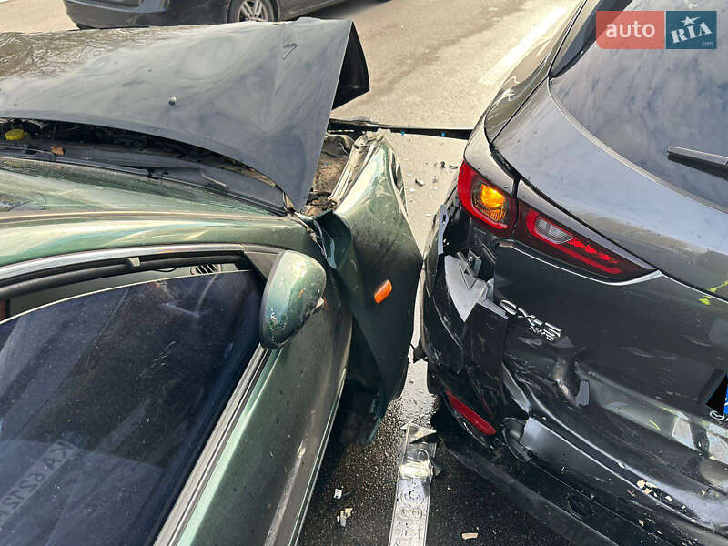 Седан Nissan Maxima 2000 в Києві