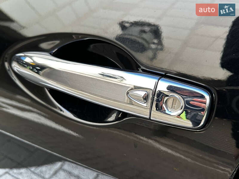 Седан Nissan Maxima 2019 в Киеве