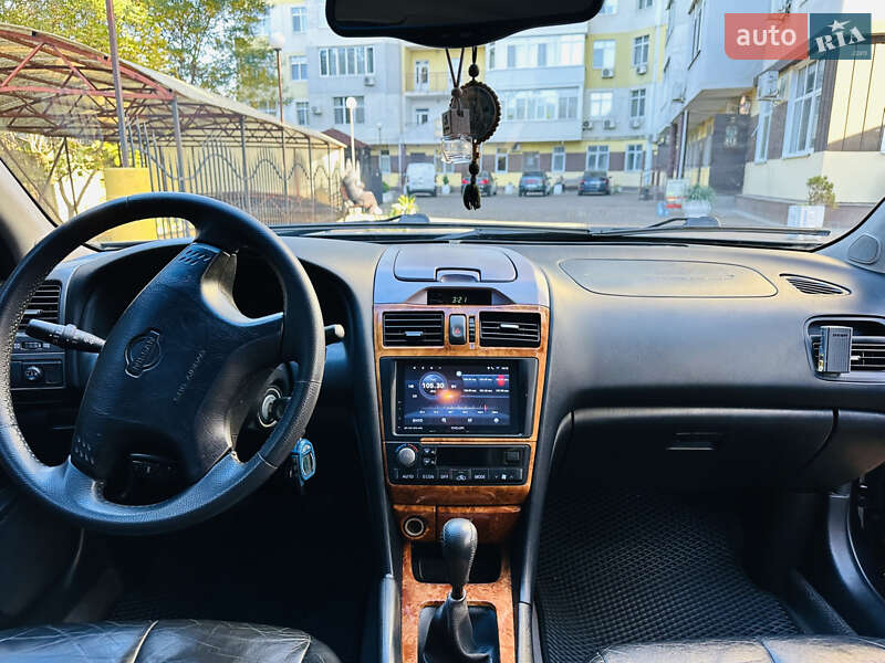 Седан Nissan Maxima 2003 в Одесі