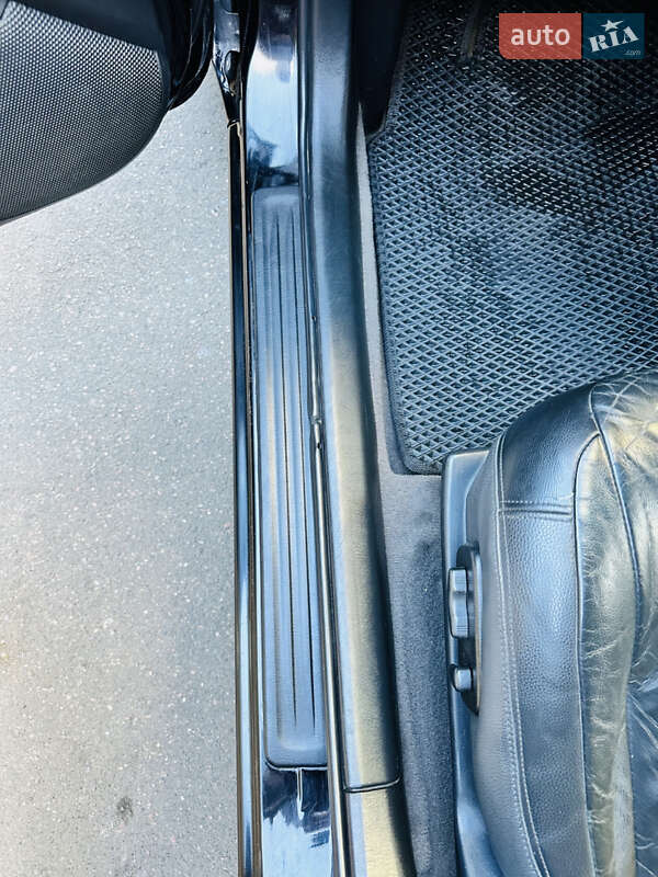 Седан Nissan Maxima 2003 в Одесі