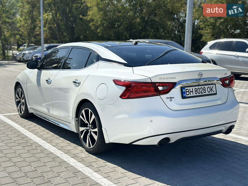 Седан Nissan Maxima 2017 в Киеве
