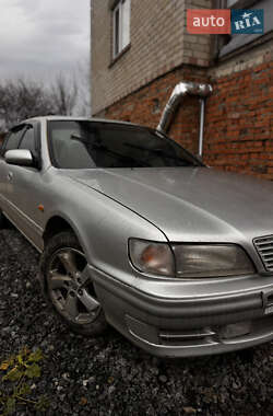 Седан Nissan Maxima 2000 в Шепетовке