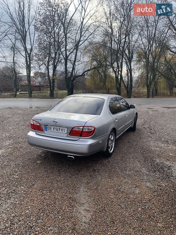 Седан Nissan Maxima 2004 в Первомайске