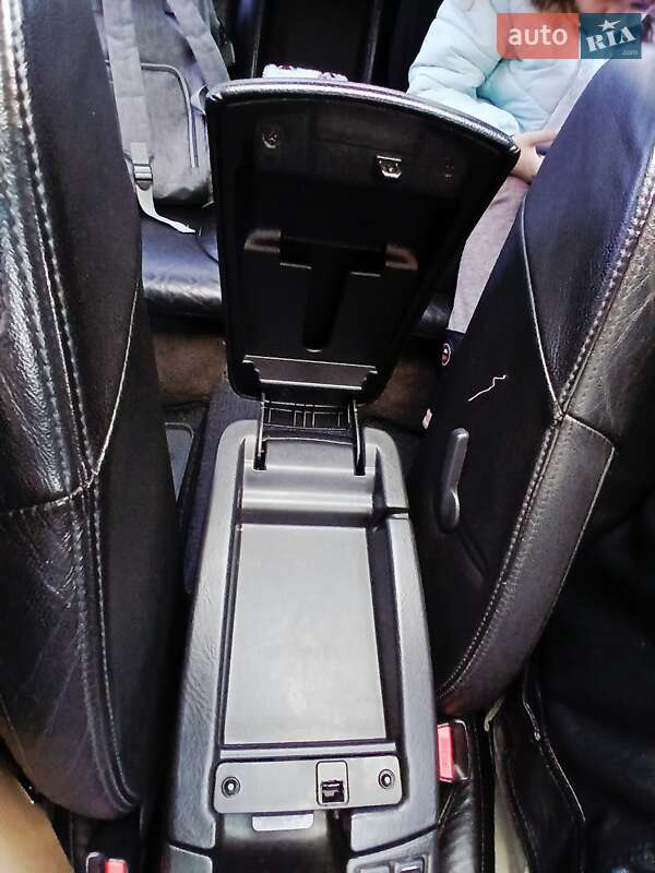 Седан Nissan Maxima 2001 в Киеве фото 22 Седан Nissan Maxima 2001 в Киеве