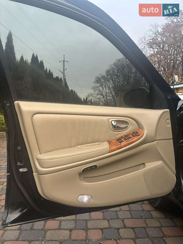 Седан Nissan Maxima 2003 в Рівному