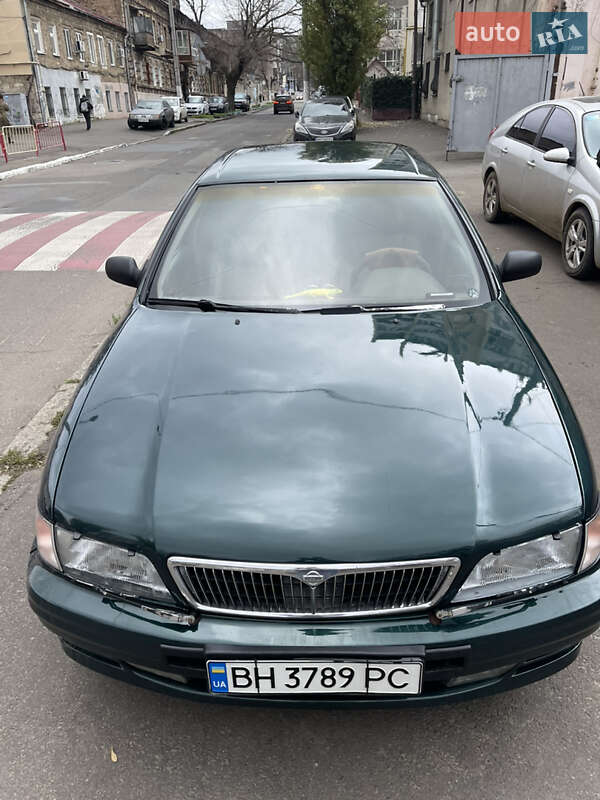 Nissan Maxima 1995