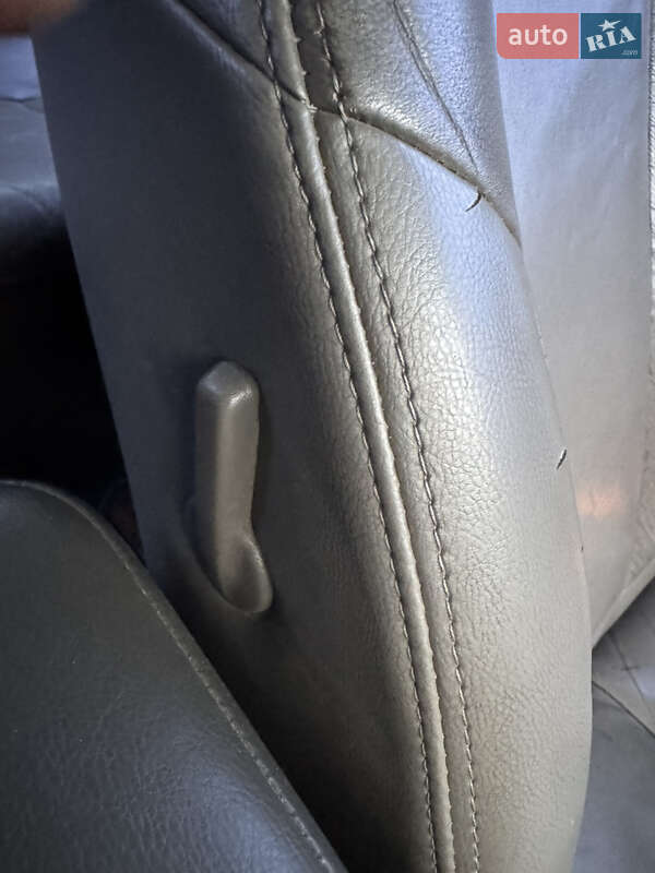 Седан Nissan Maxima 2002 в Киеве