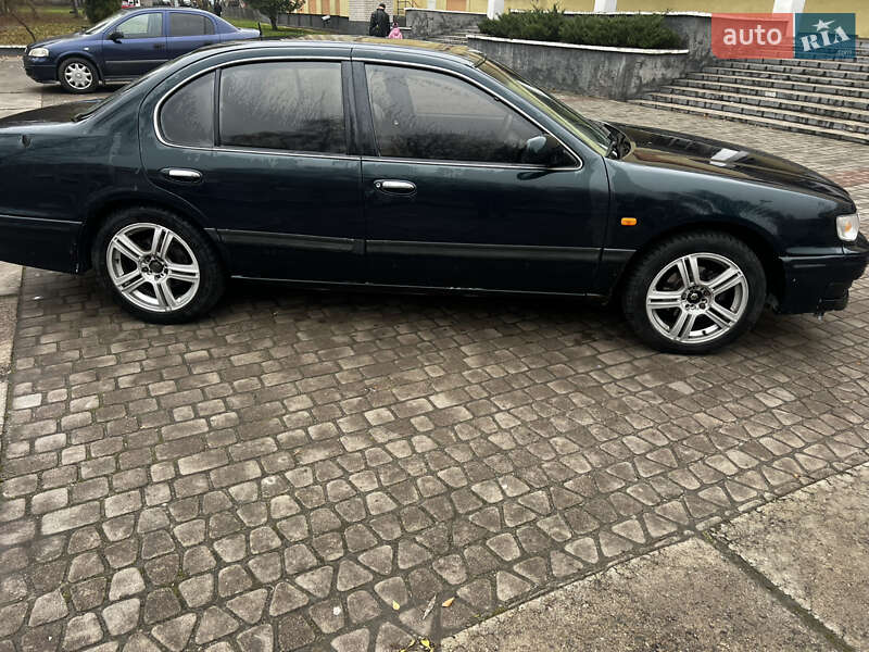 Седан Nissan Maxima 1995 в Луцке фото 3 Седан Nissan Maxima 1995 в Луцке