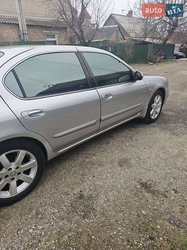 Седан Nissan Maxima 2003 в Запоріжжі
