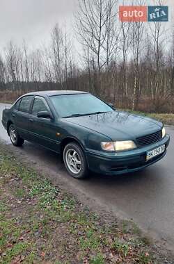 Седан Nissan Maxima 1995 в Сарнах