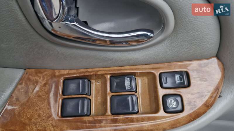 Седан Nissan Maxima 2004 в Одессе