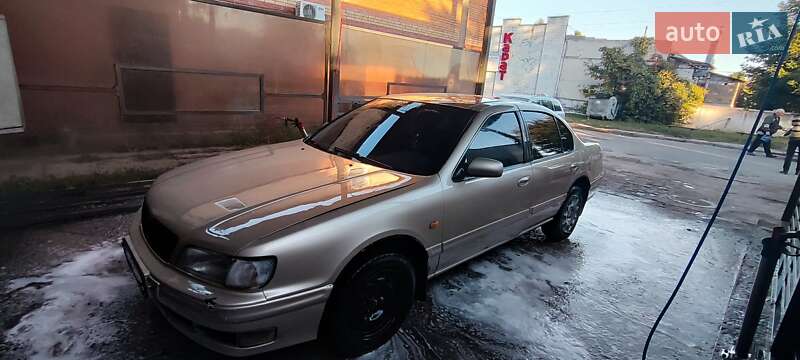 Nissan Maxima 1997