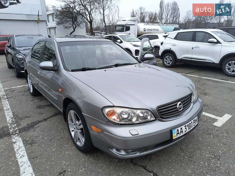 Седан Nissan Maxima 2004 в Киеве