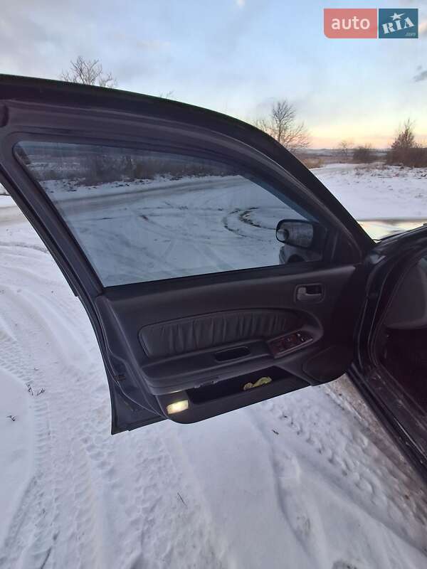 Седан Nissan Maxima 1995 в Здолбунове