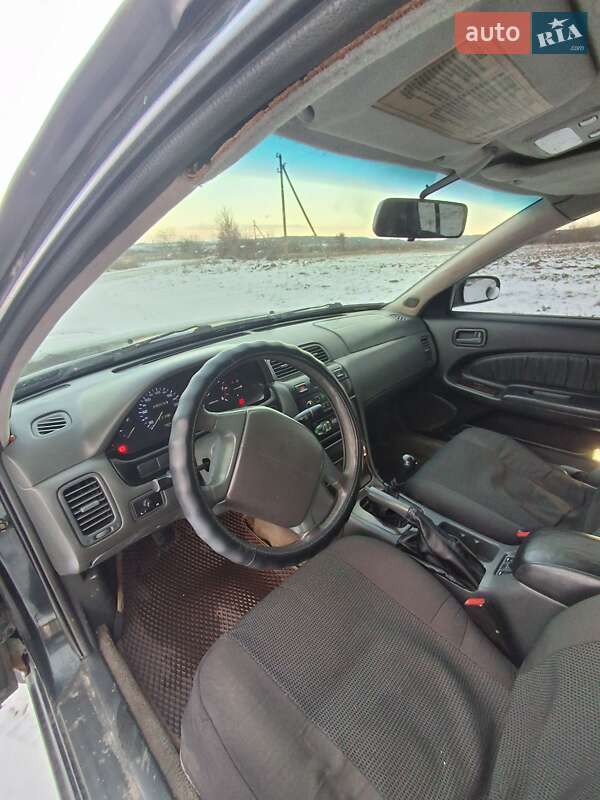 Седан Nissan Maxima 1995 в Здолбунове