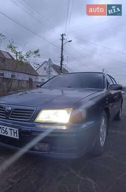 Седан Nissan Maxima 1997 в Днепре