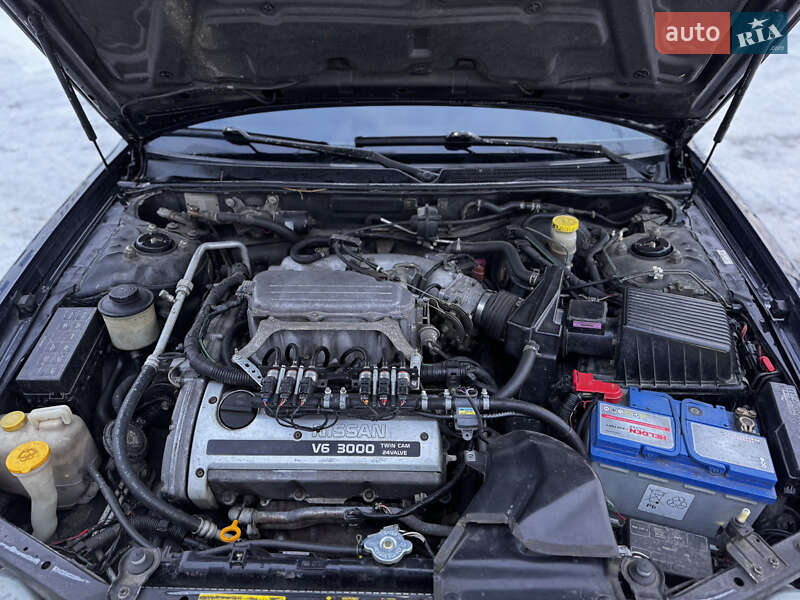 Седан Nissan Maxima 1999 в Луцьку