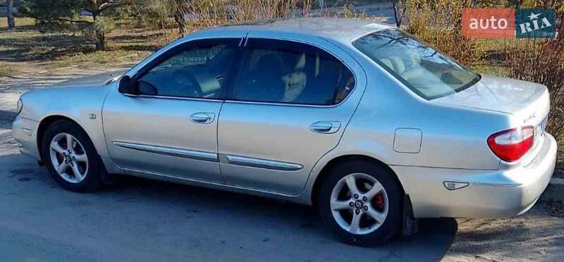 Седан Nissan Maxima 2001 в Запорожье