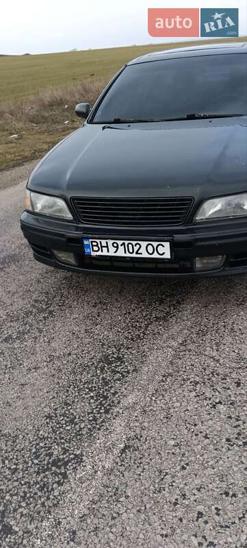Седан Nissan Maxima 1997 в Измаиле
