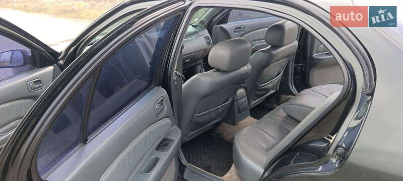 Седан Nissan Maxima 1997 в Измаиле