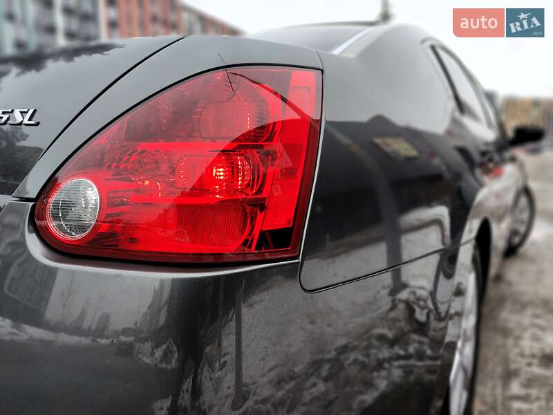 Седан Nissan Maxima 2005 в Киеве