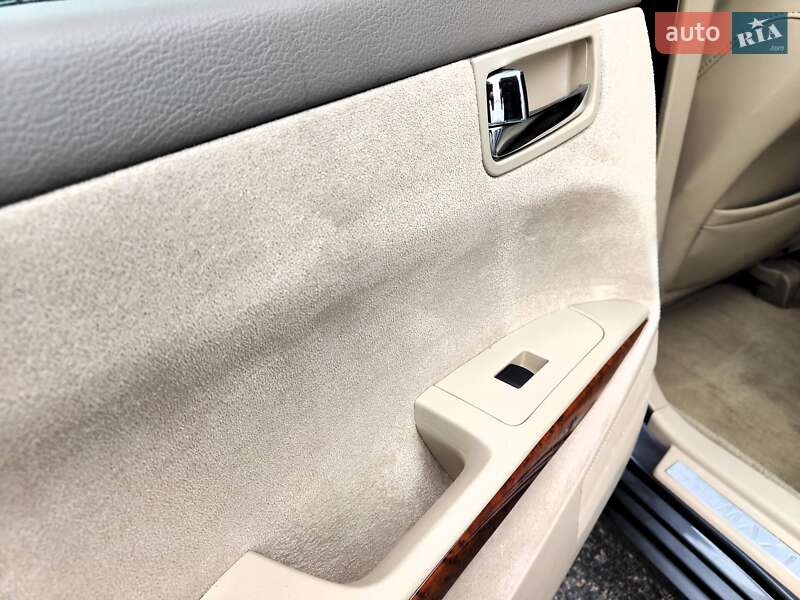 Седан Nissan Maxima 2005 в Киеве