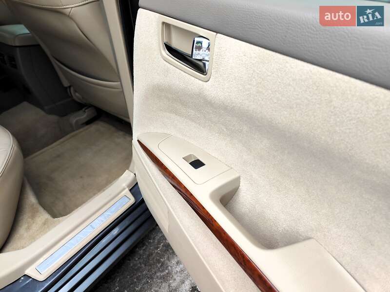 Седан Nissan Maxima 2005 в Киеве