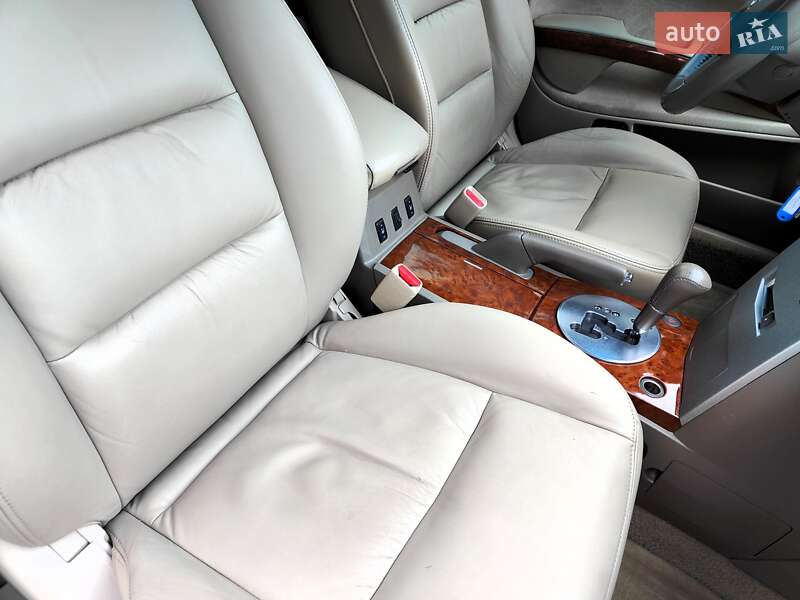 Седан Nissan Maxima 2005 в Киеве