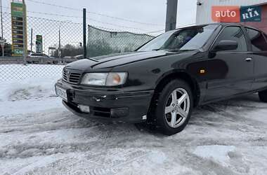 Седан Nissan Maxima 1996 в Обухове