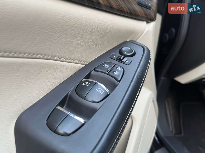 Седан Nissan Maxima 2016 в Одесі