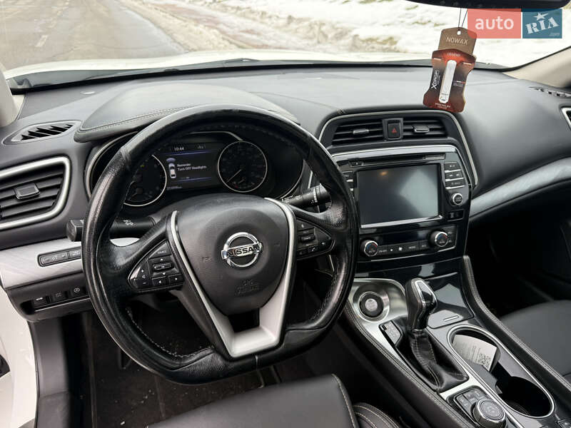 Седан Nissan Maxima 2017 в Киеве