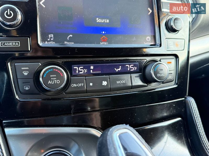 Седан Nissan Maxima 2016 в Киеве