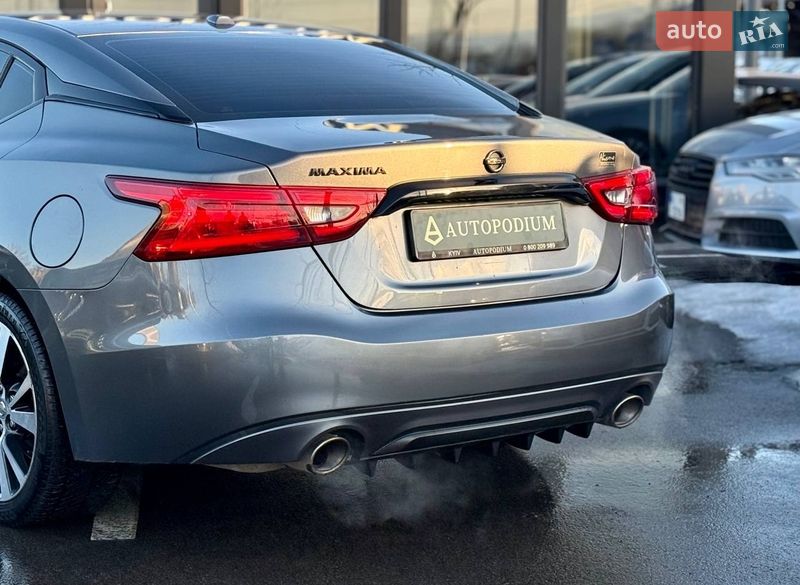 Седан Nissan Maxima 2016 в Киеве