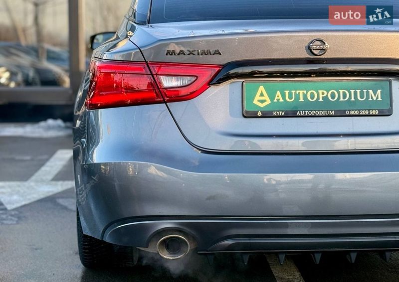 Седан Nissan Maxima 2016 в Киеве