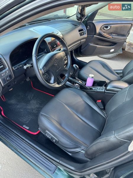 Седан Nissan Maxima 2000 в Одессе