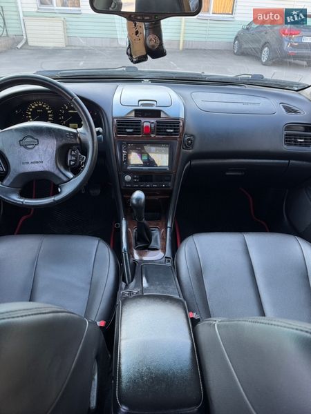 Седан Nissan Maxima 2000 в Одессе