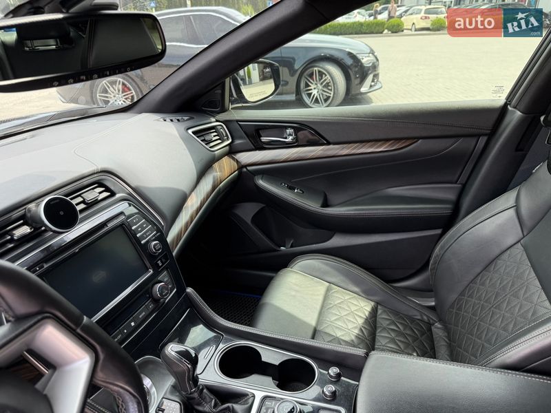 Седан Nissan Maxima 2016 в Каменец-Подольском