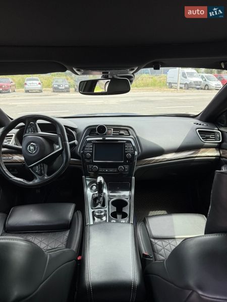 Седан Nissan Maxima 2016 в Каменец-Подольском