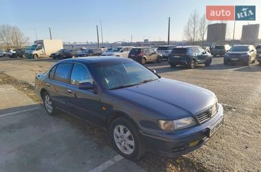 Седан Nissan Maxima 1999 в Києві