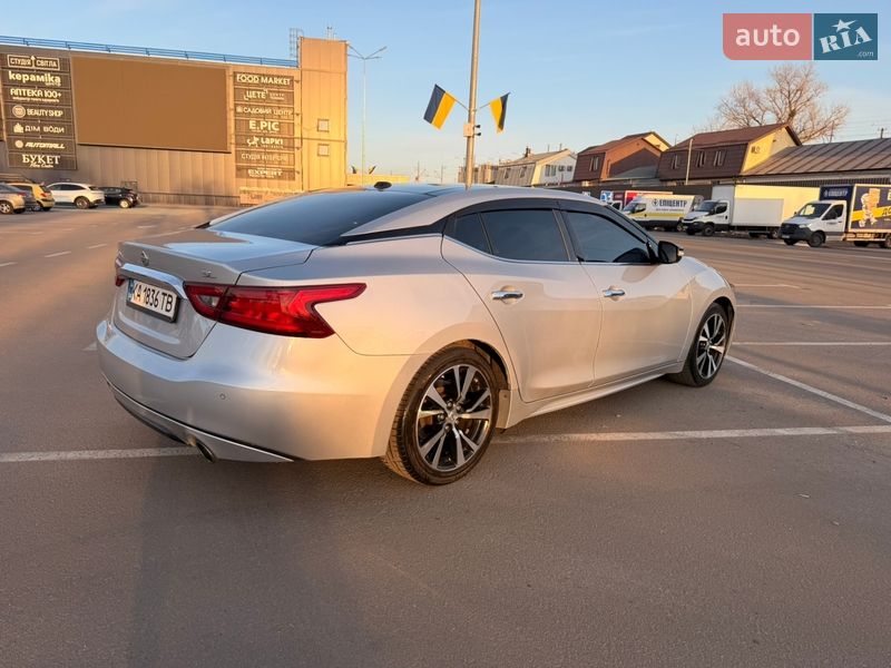 Седан Nissan Maxima 2018 в Киеве