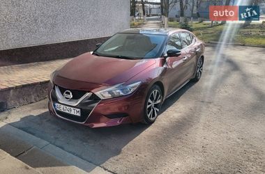 Седан Nissan Maxima 2015 в Славянске