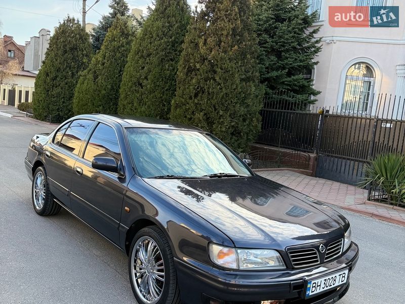 Седан Nissan Maxima 1995 в Одессе