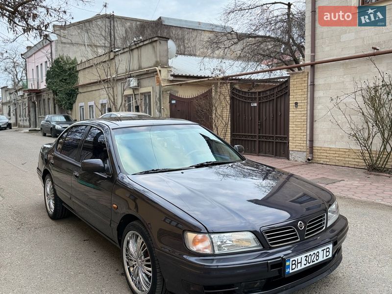 Седан Nissan Maxima 1995 в Одессе