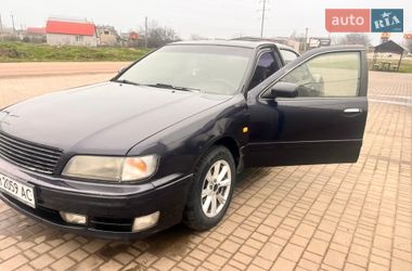 Седан Nissan Maxima 1998 в Одесі