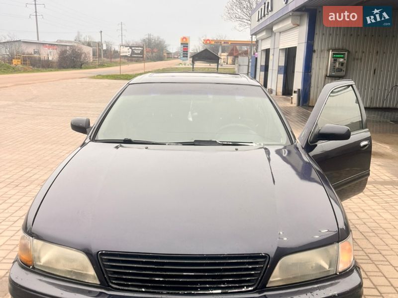 Седан Nissan Maxima 1998 в Одесі