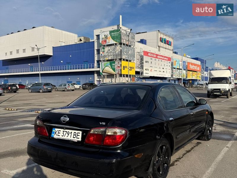 Седан Nissan Maxima 2001 в Днепре