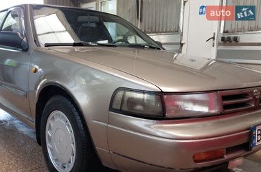 Седан Nissan Maxima 1991 в Одессе