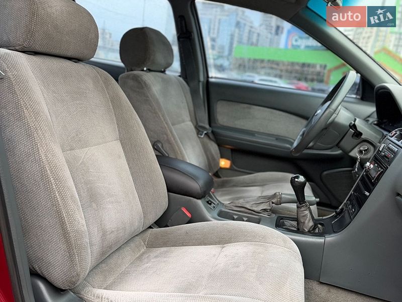 Седан Nissan Maxima 1996 в Одессе