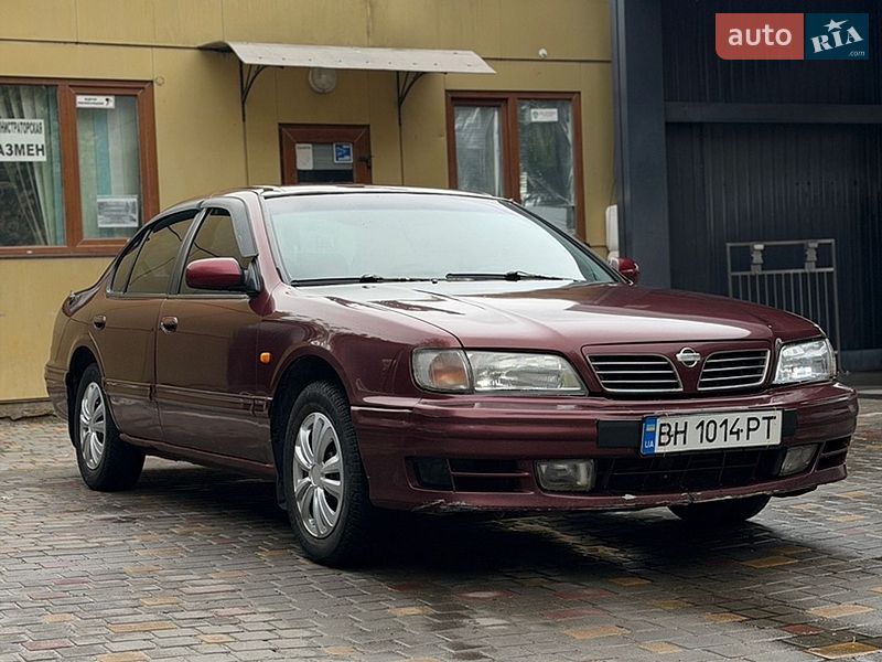 Седан Nissan Maxima 1996 в Одессе